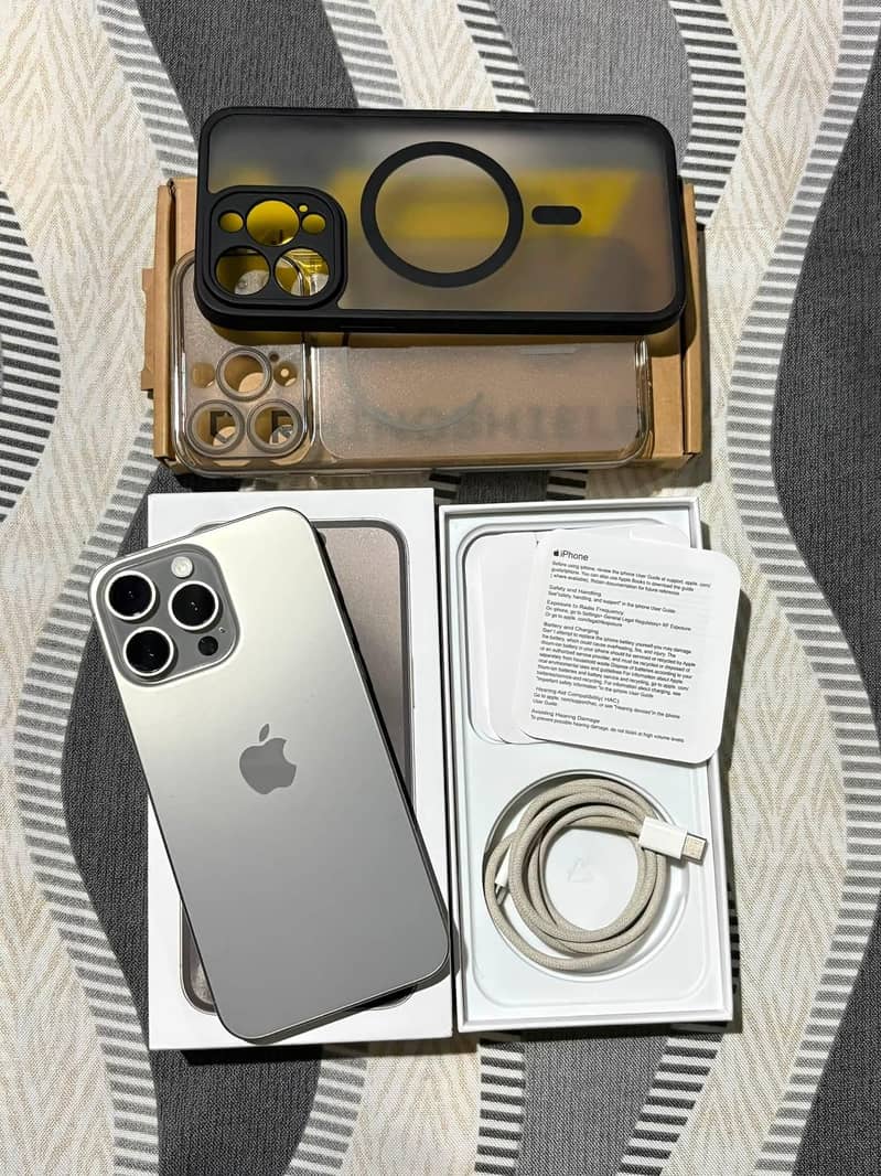 Apple iPhone 15 Pro Max 9