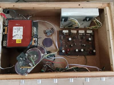 nice voice new box with amplifier