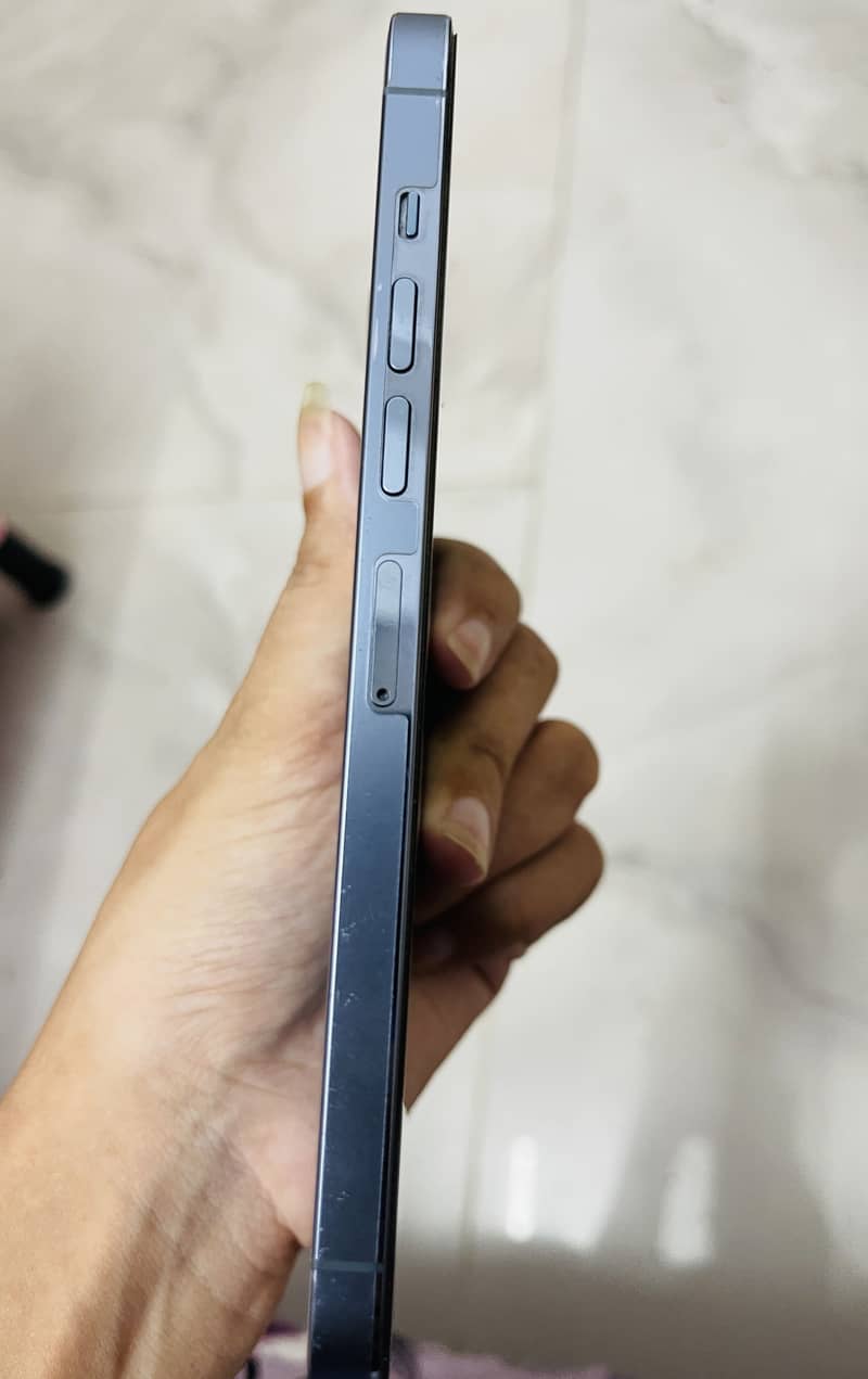 Apple iPhone 13 Pro Max 8