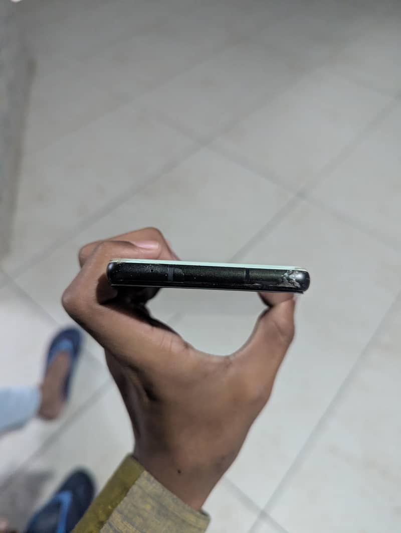 Google Pixel 6a 5