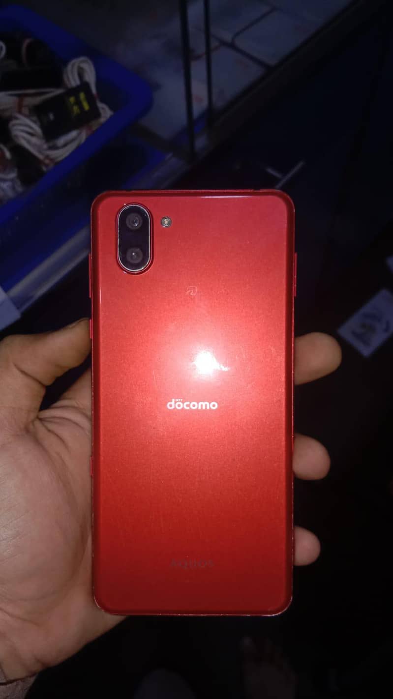 Sharp Aquos R3 1