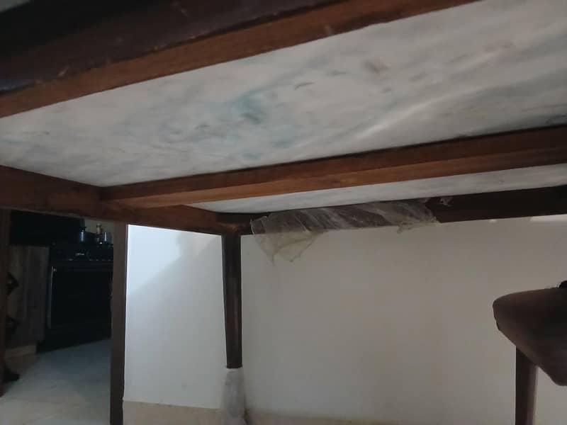 DINING TABLE 2