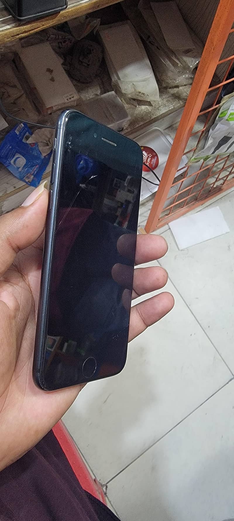 Apple iPhone 7 2