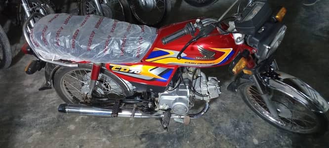 Honda CD70 2025 Model - Showroom Condition - Unregistered (6000 KM)