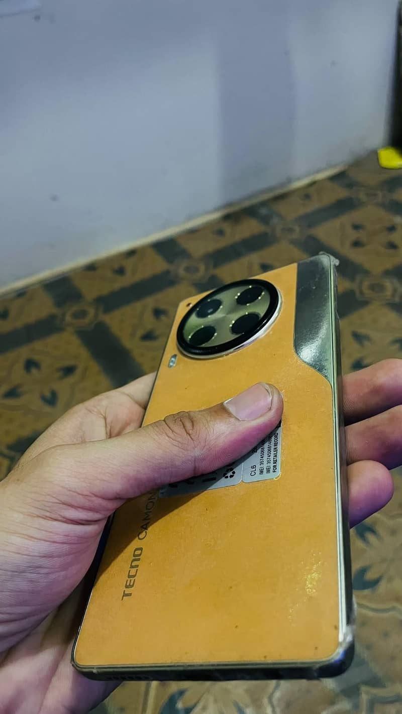 Tecno CAMON 30 11