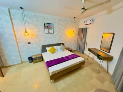 Per day apartment available luxury Furnished on f11