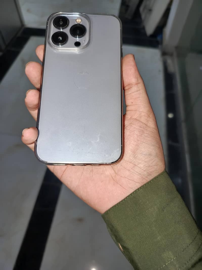 Apple iPhone 13 Pro 1
