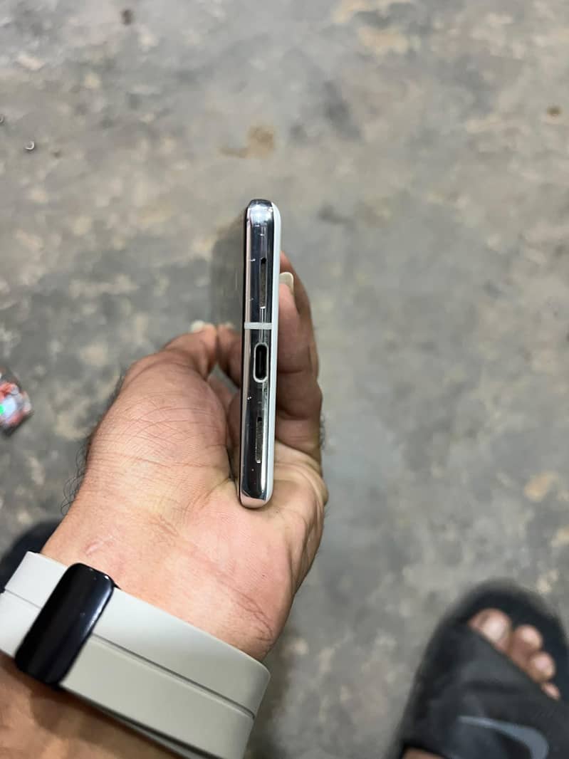 Google Pixel 7 Pro 6