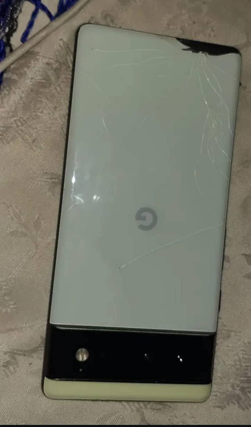 Google Pixel 6 (8/256) 0