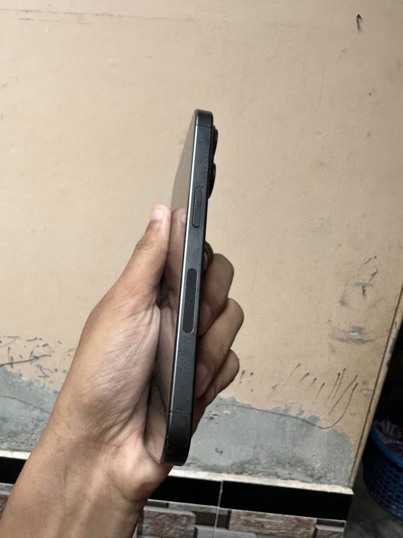 Apple iPhone 15 Pro Jv 1