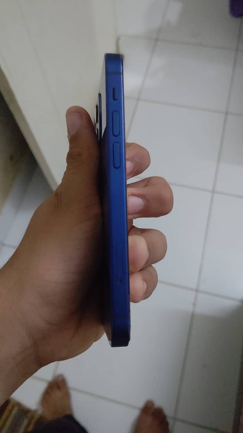 Apple iPhone 12 mini 3