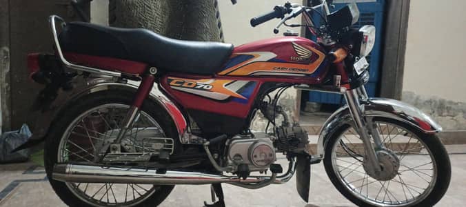 CD 70 2024/25 MODEL house used bike