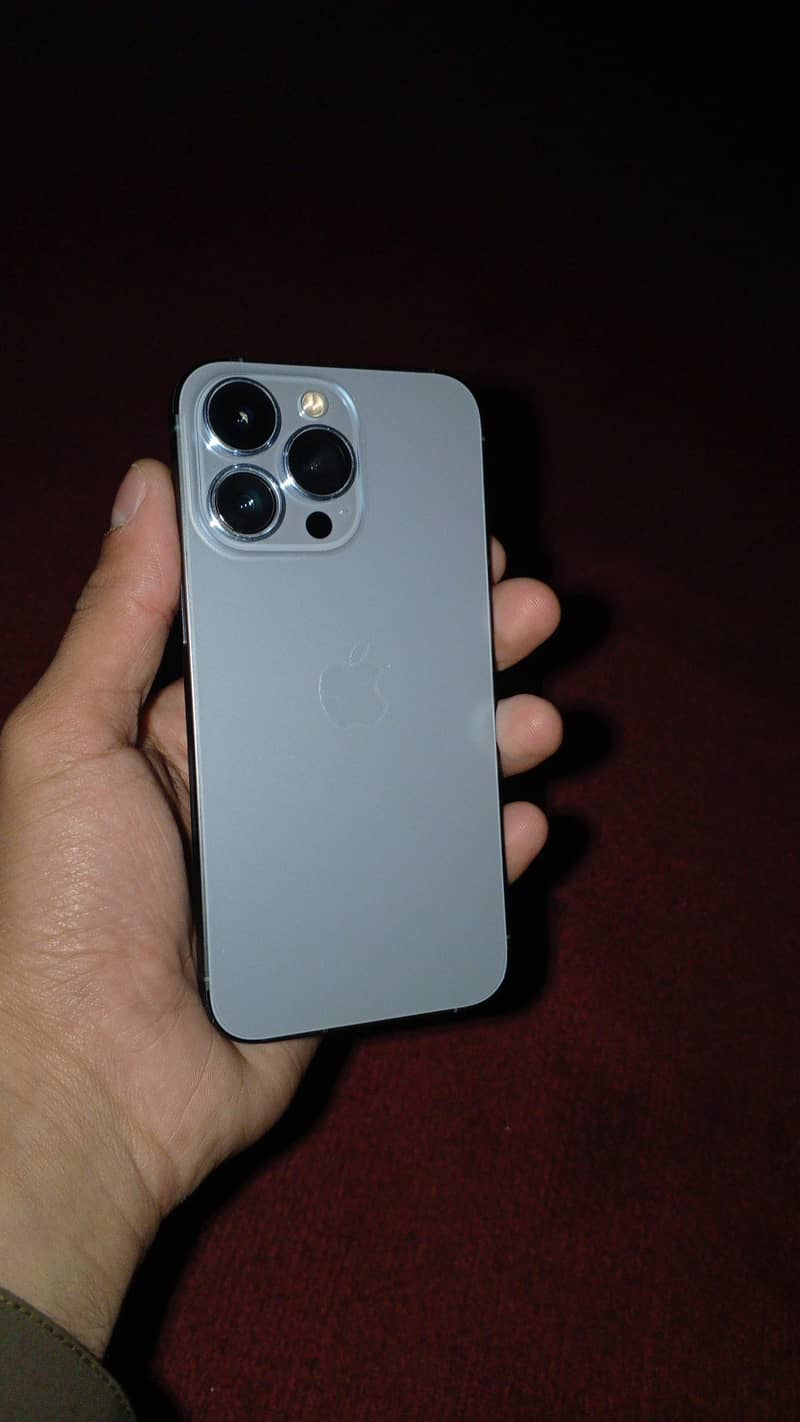 Apple iPhone 13 Pro 4