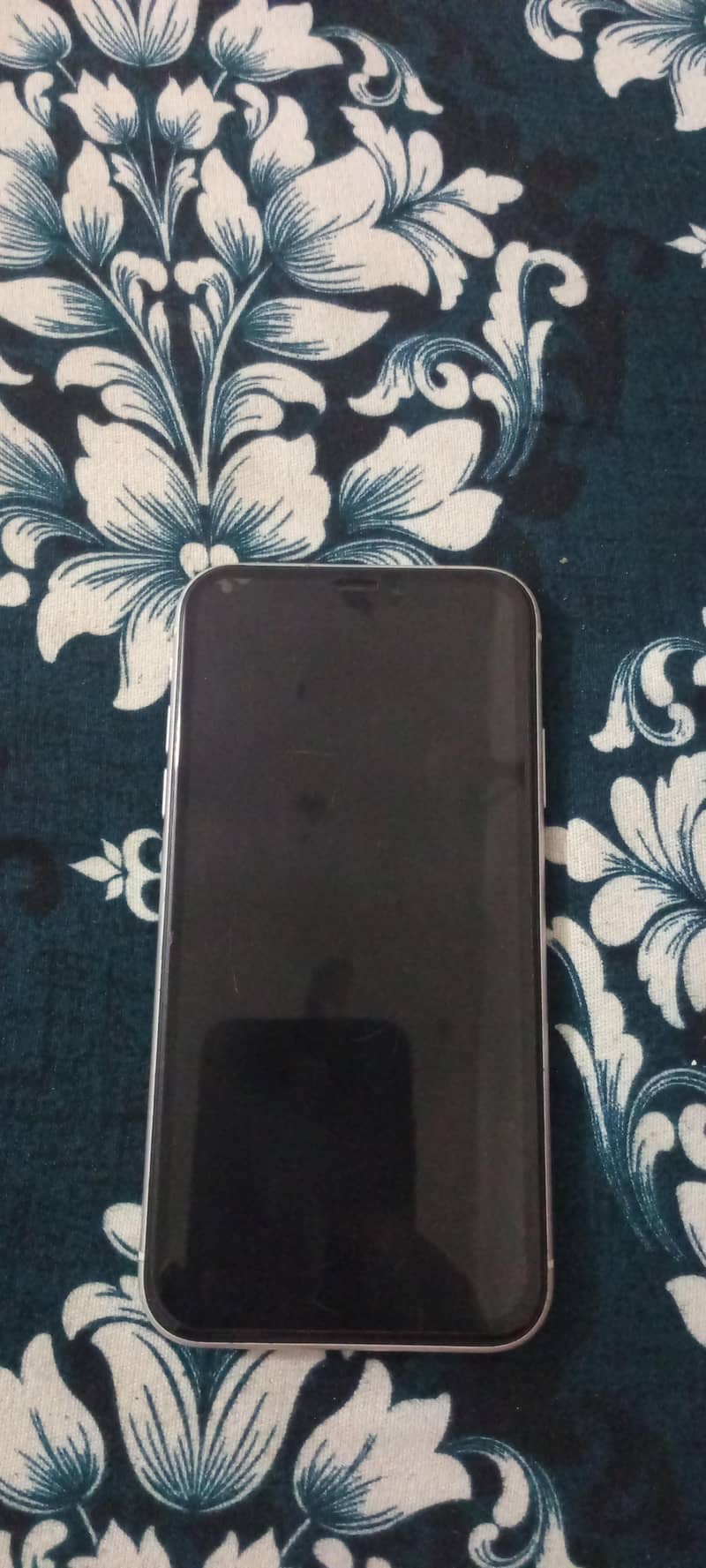 Apple iPhone XR 0