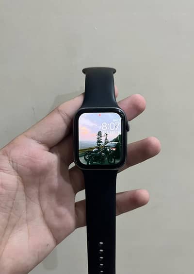 Apple Watch Series 4 44mm Nike Edition 100% Original Available