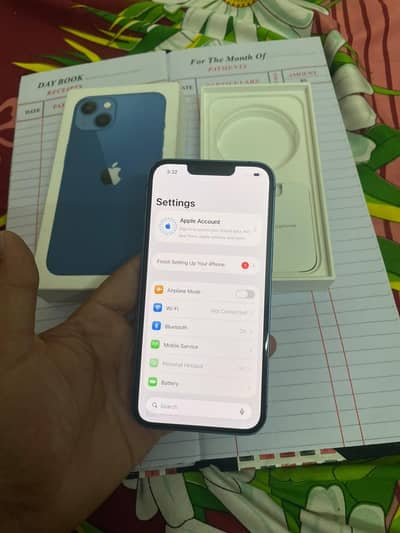 Apple iPhone 13