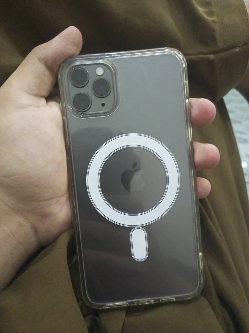 Apple iPhone 11 Pro Max 7