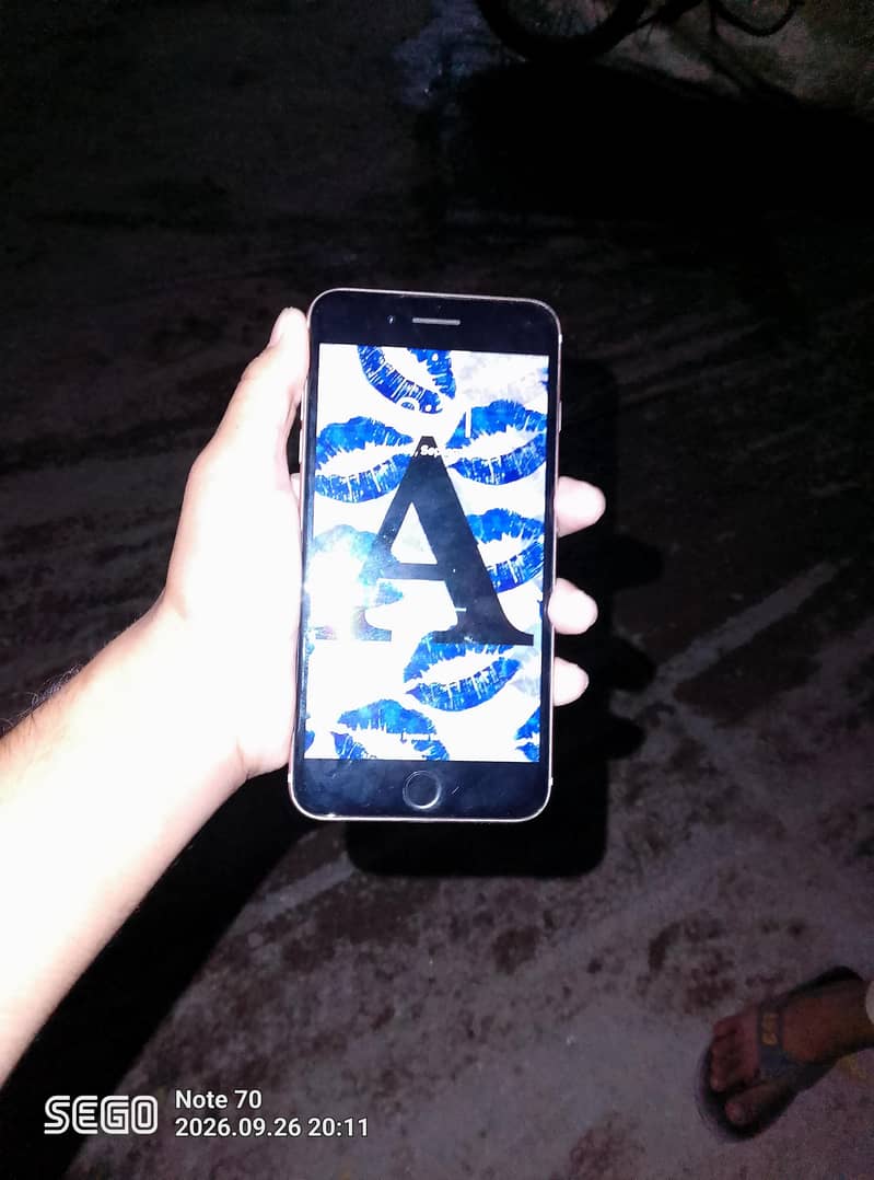 Apple iPhone 7 Plus 1