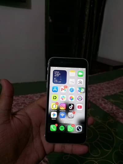 Apple iPhone SE 2020