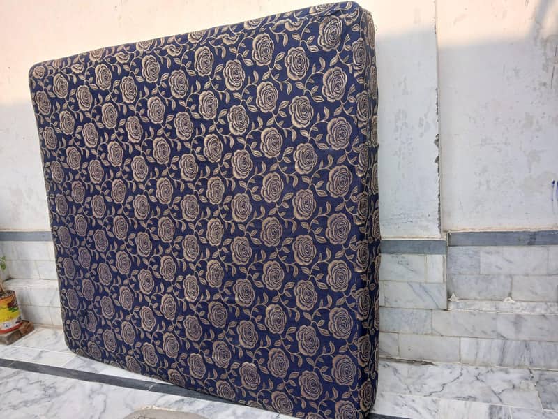 bed from almari 0