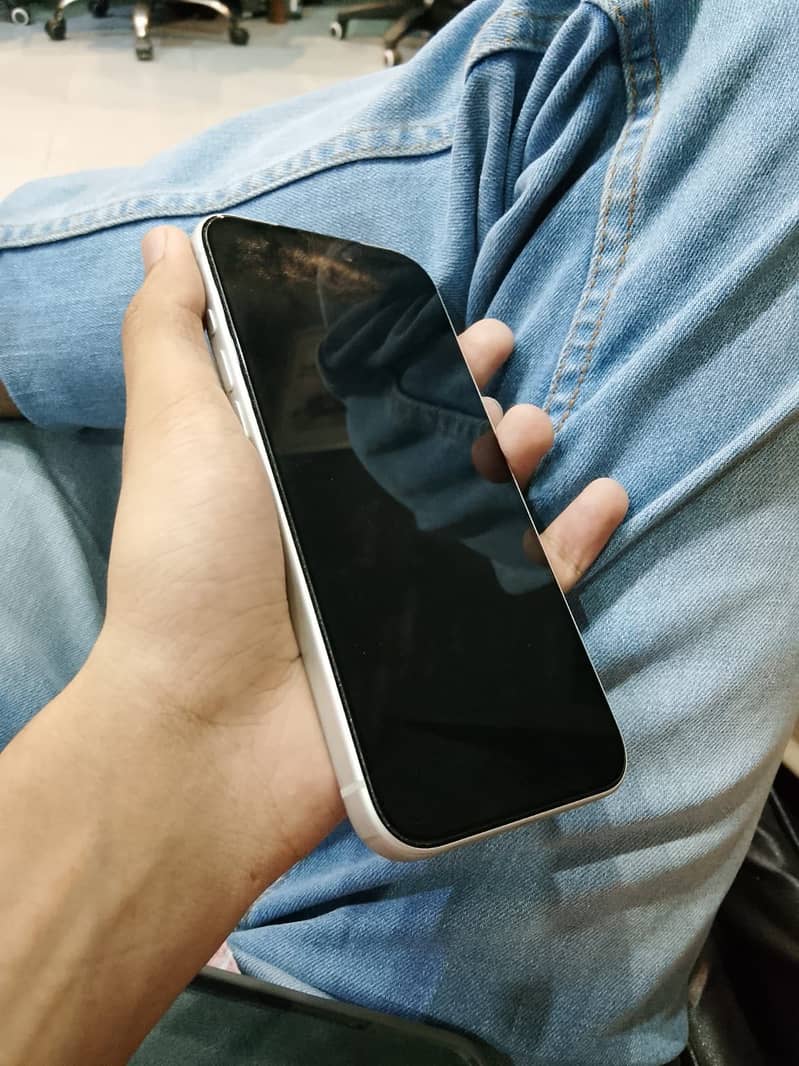Apple iPhone 17 Pro Max 5