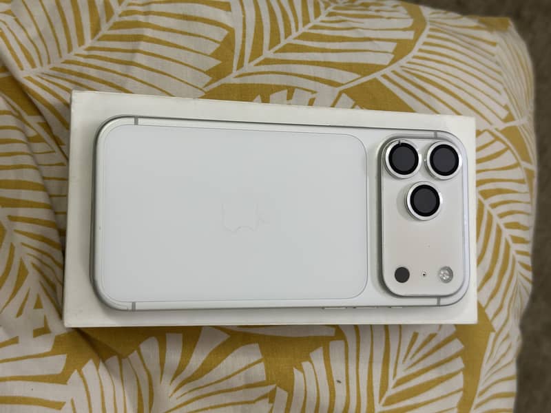 Apple iPhone 17 Pro Max 0