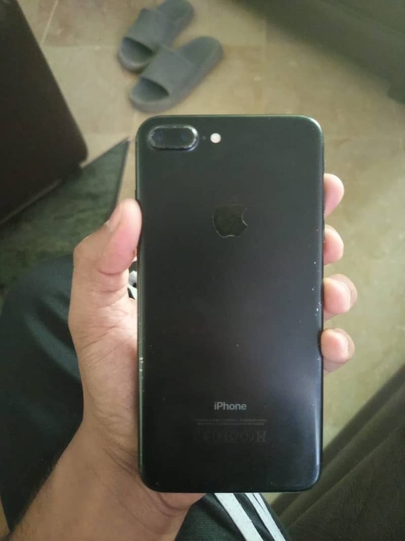 Apple iPhone 7 Plus 2