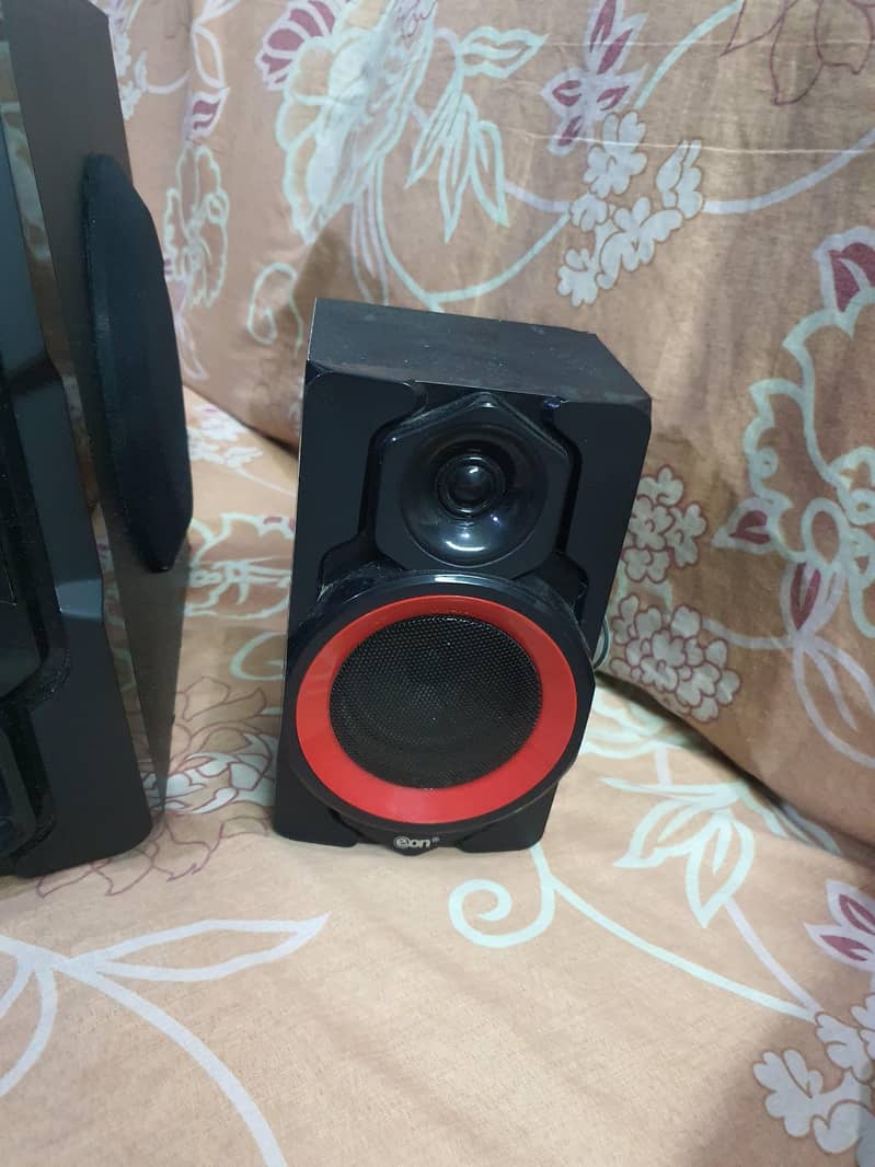 EON 2003 Multimedia Bluetooth Speaker System 3