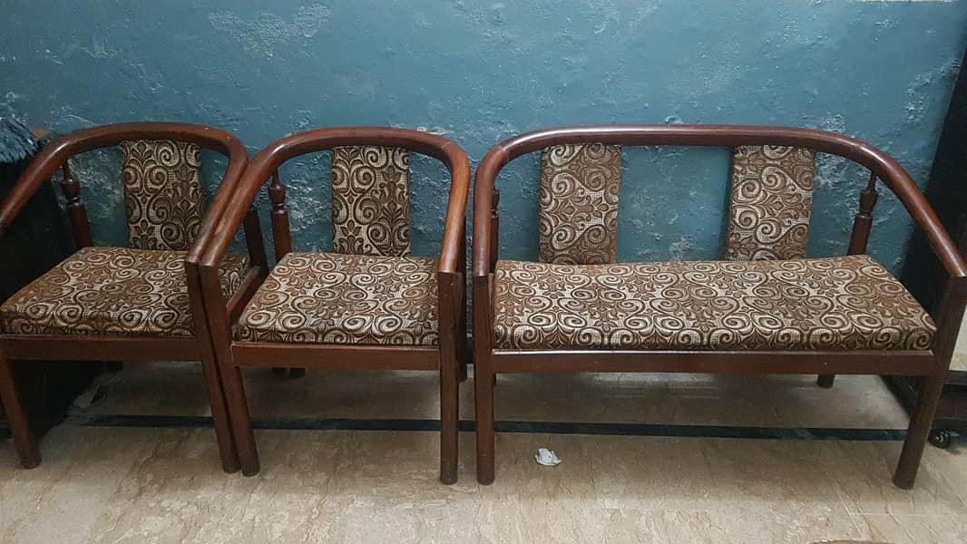 sofa set available 0