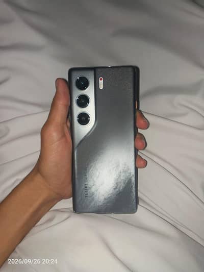 Tecno CAMON 40 Pro