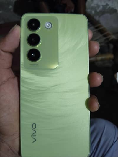 Vivo Y100
