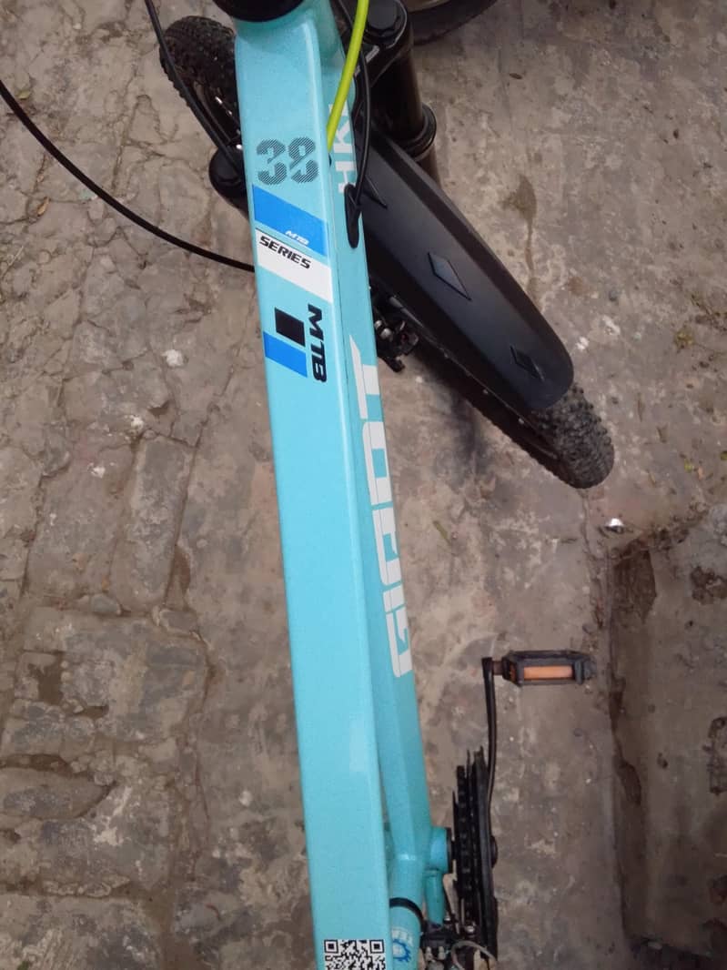 بہت زبر دست سائیکل ہے صرف چند ہینے چلی ہے 2