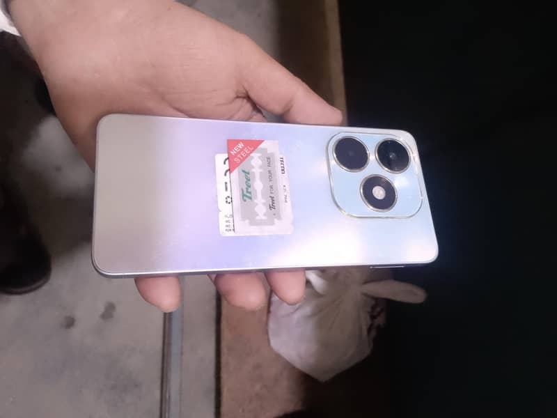 Tecno Spark 20 1