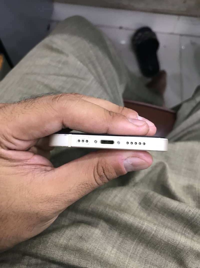 Apple iPhone 12 2