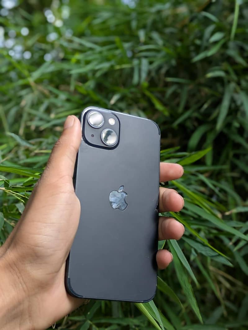 Apple iPhone 13 1