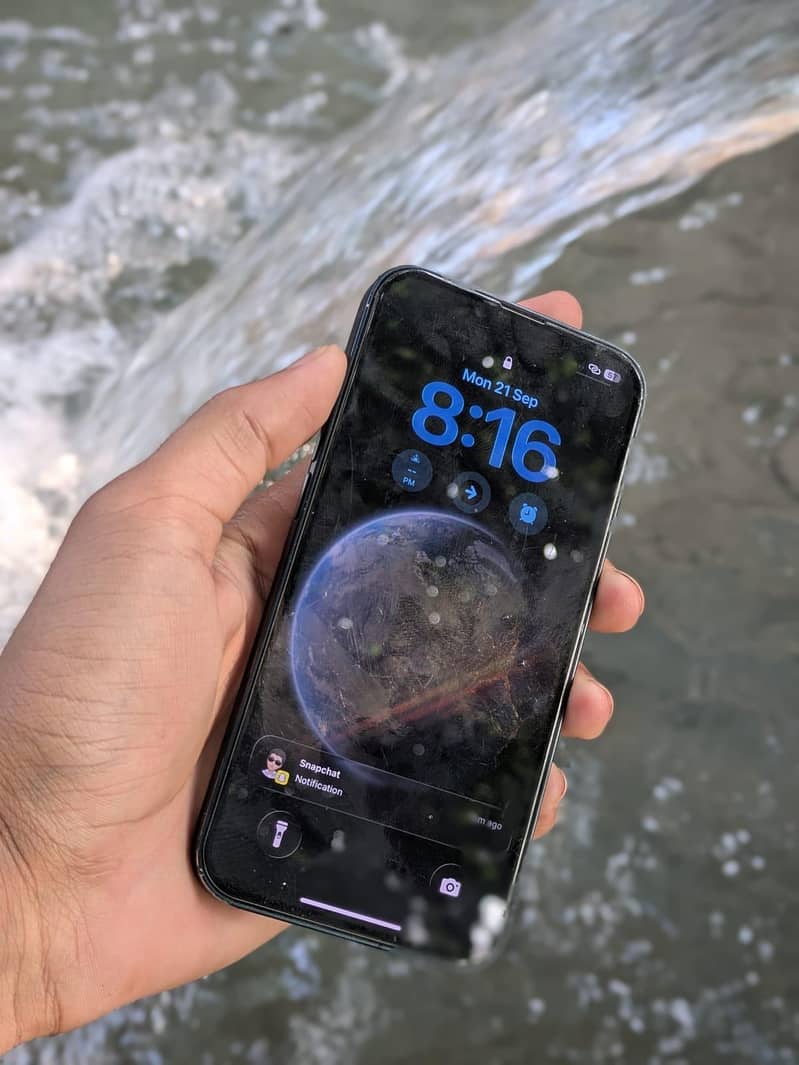 Apple iPhone 13 4