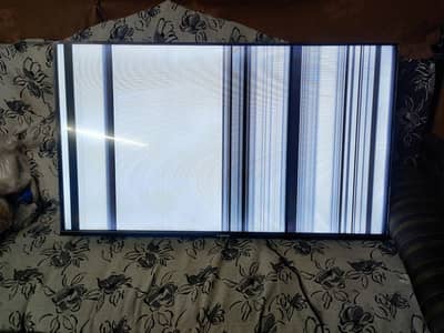 izone smart lcd tv 0316/1736/128 screen khrab ha