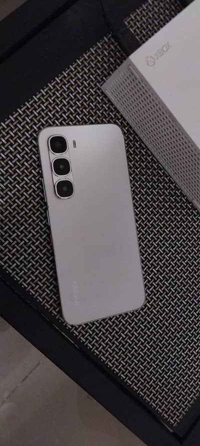 Infinix Hot 60 pro 8/128Gb