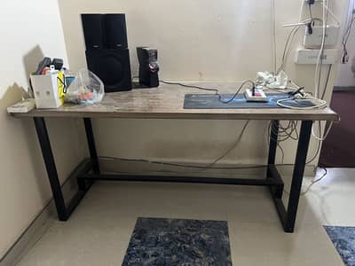 Computer Table Good Condition 2 persons