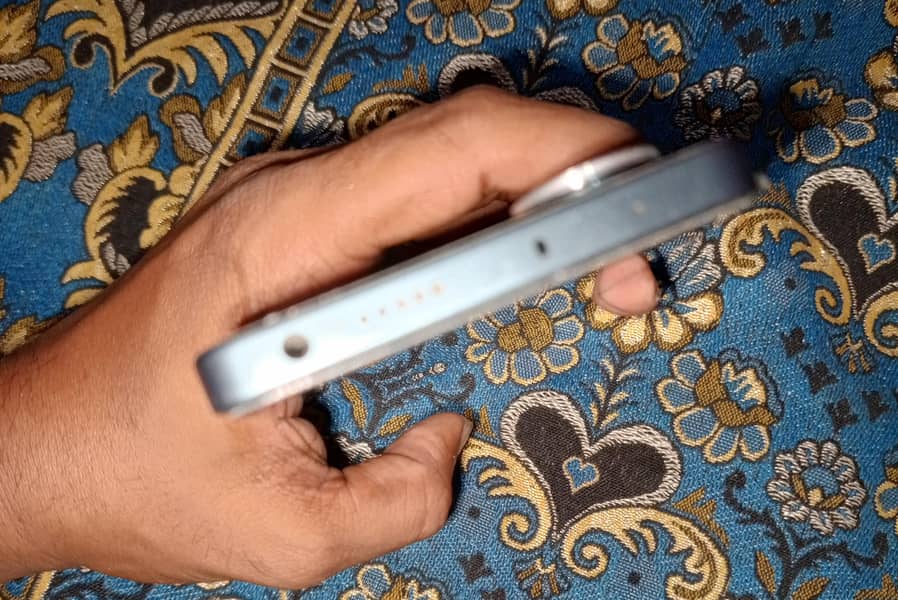 Xiaomi Redmi Note 13 Pro 3