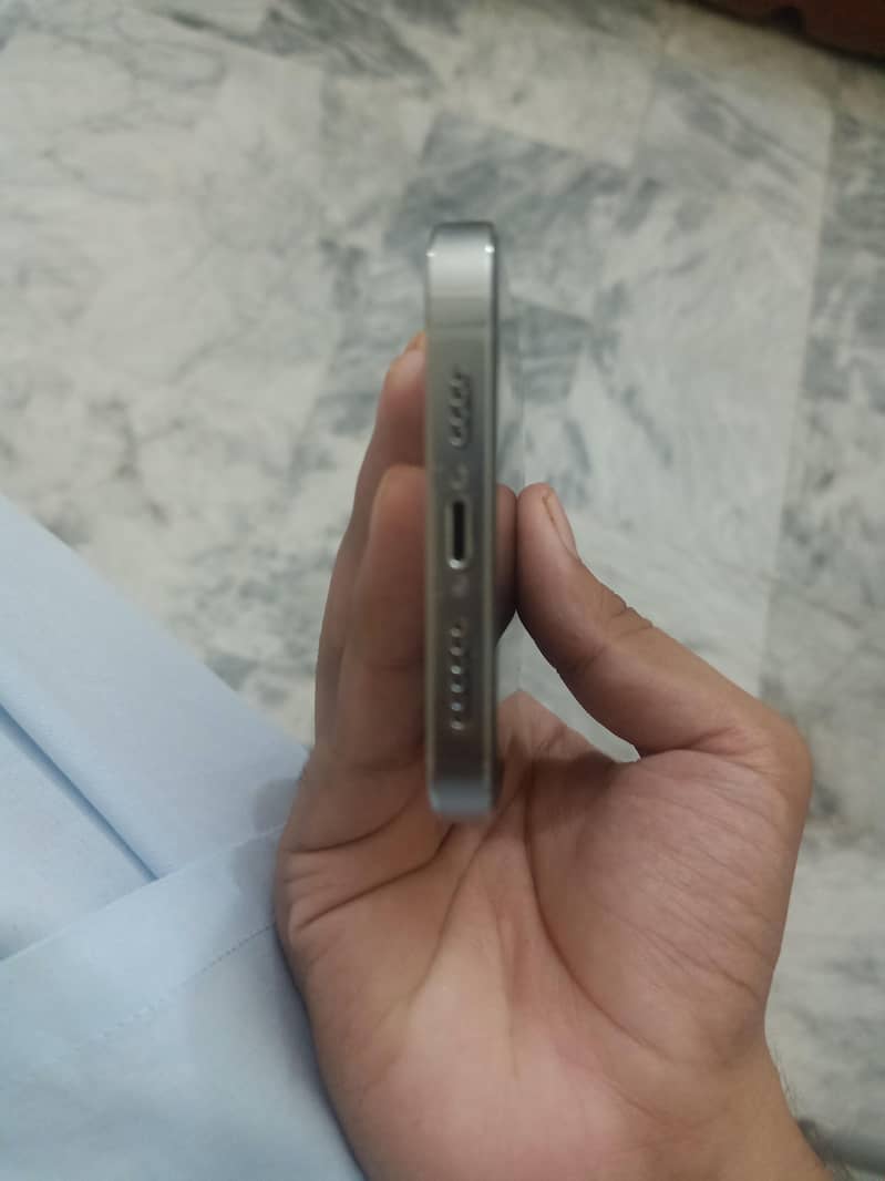 Apple iPhone 14 Pro Max 6