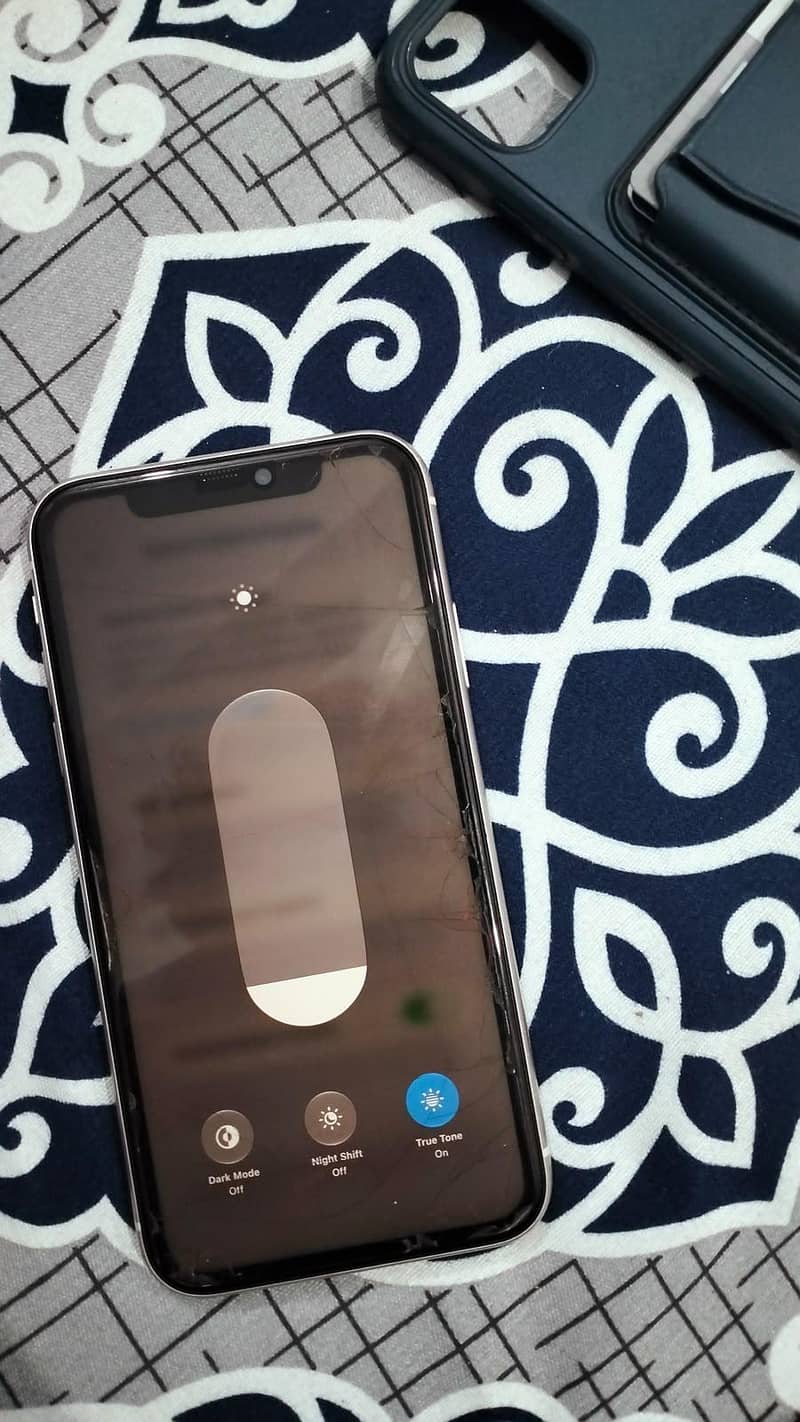Apple iPhone 11 6