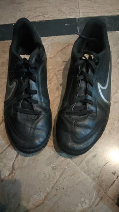 Original Nike Tiempo Legend 9 Club MG – Size UK 4.5 (EU 37.5)