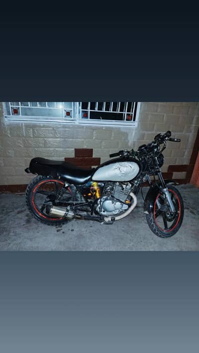 Suzuki GS 150 modified