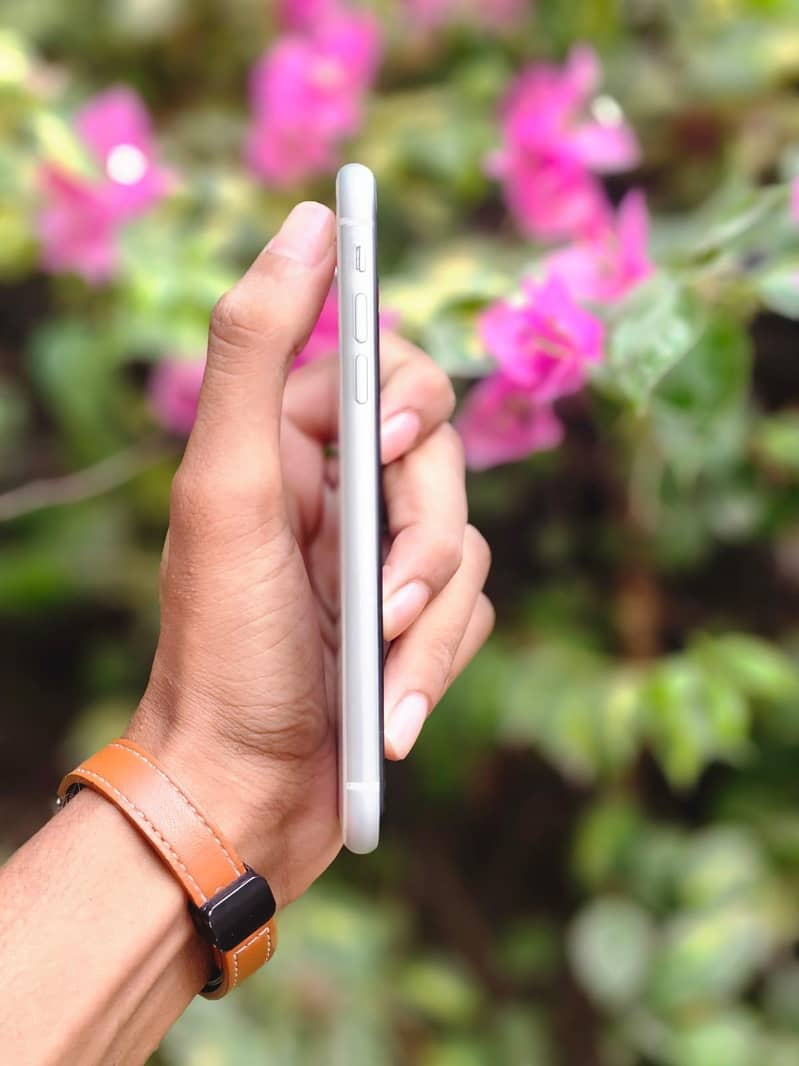 Apple iPhone XR 3