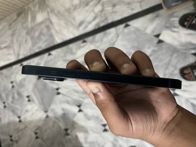 Apple iPhone 14