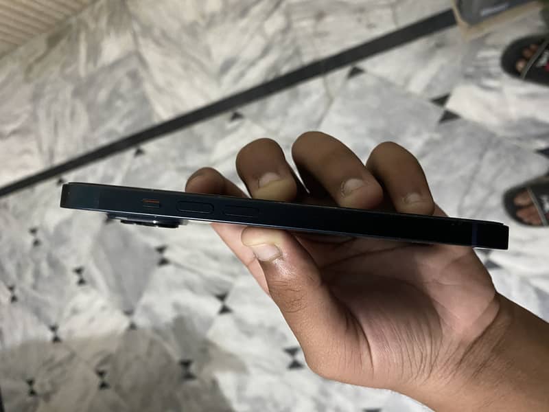 Apple iPhone 14 0