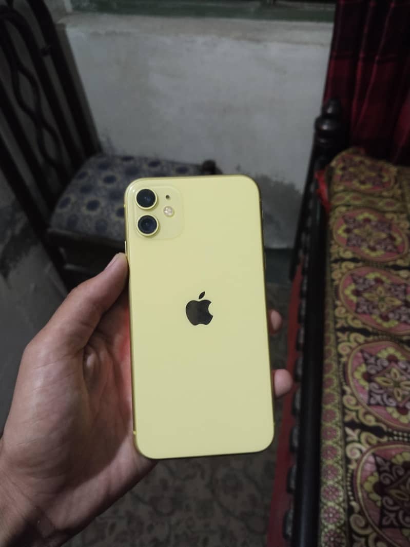 Apple iPhone 11 3