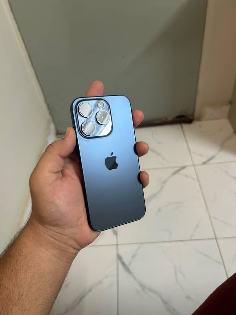 Apple iPhone 15 Pro 0