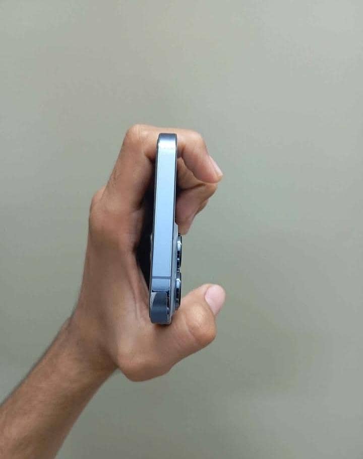 Apple iPhone 13 Pro Max 2